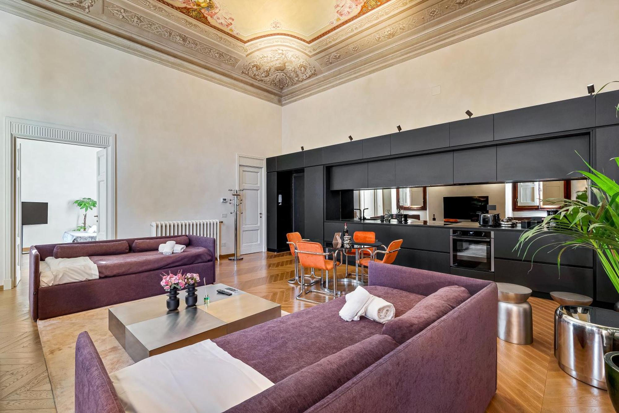 Via Venezia 10 - Renaissance - Historic Charm With Frescoes And Private Courtyard Parking In Heart Apartamento Florença